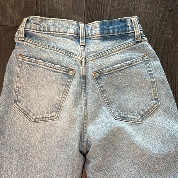 Abercrombie 90s Straight Ultra High Rise 26 2 XS Curve Love Light Wash - Picture 5 of 6